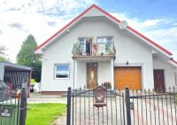 108263573-411-290-0-1-1