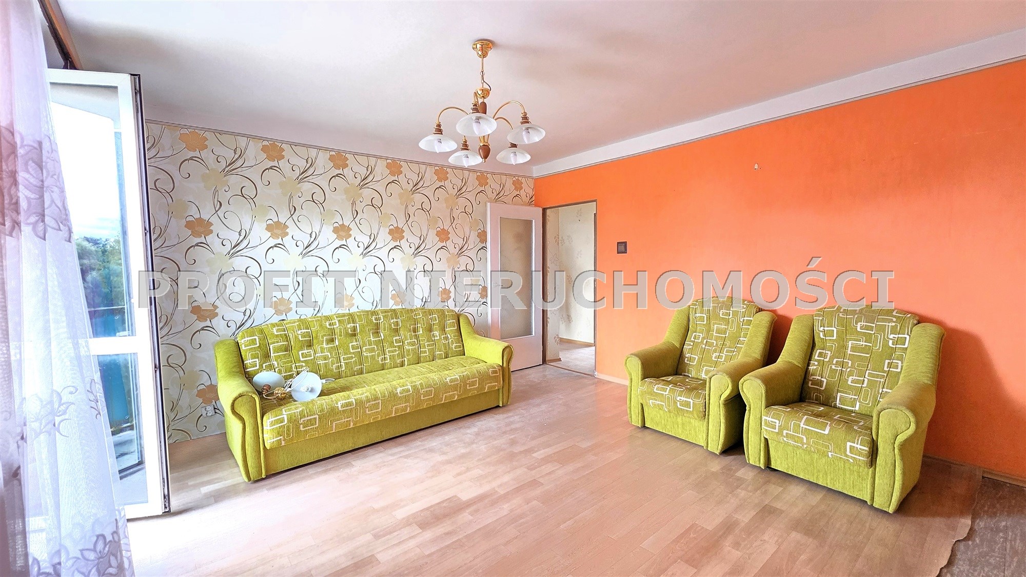 10812178520002000100