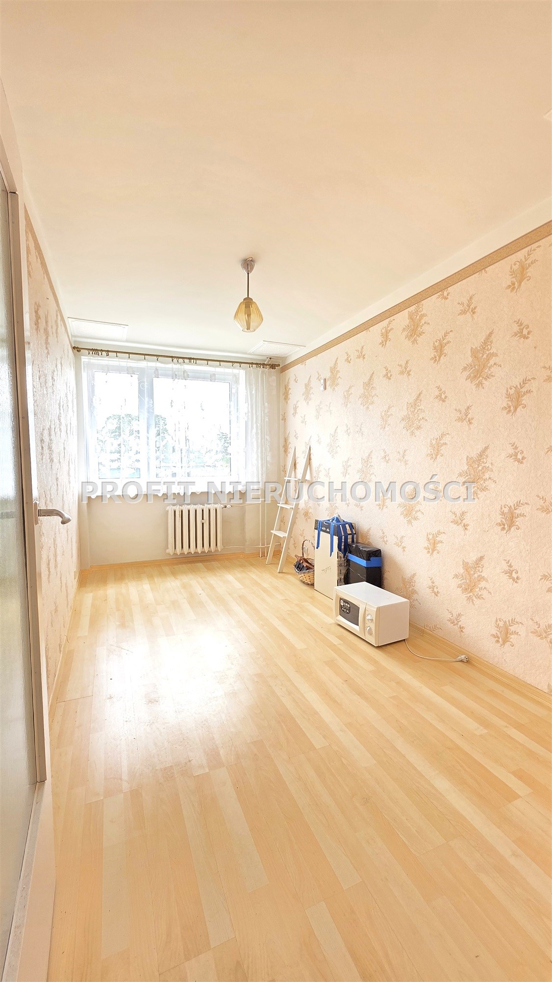 10812178720002000100