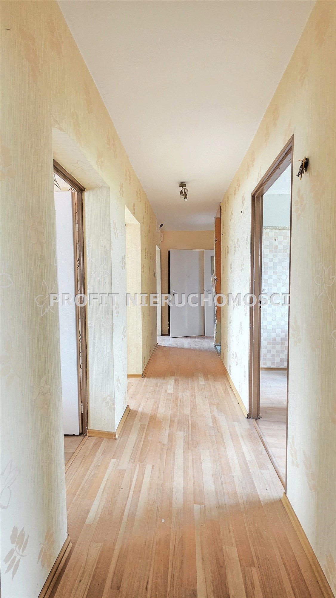 10812179620002000100