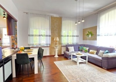 107842739-411-290-0-1-1