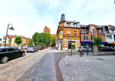 104998745-411-290-0-1-1