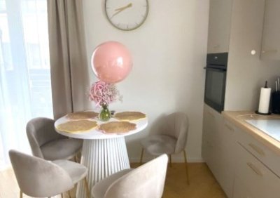 107966407-411-290-0-1-1