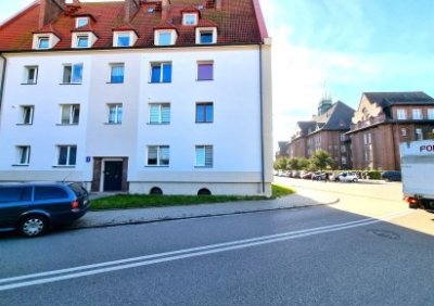 103863343-411-290-0-1-1