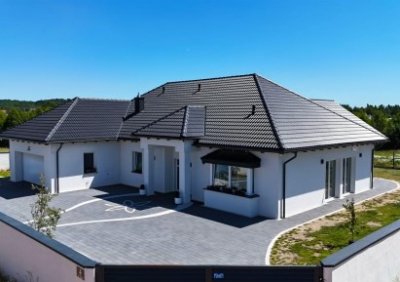 108320704-411-290-0-1-1