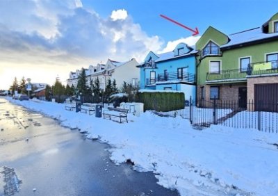 106542820-411-290-0-1-1