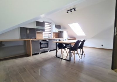 108063310-411-290-0-1-1