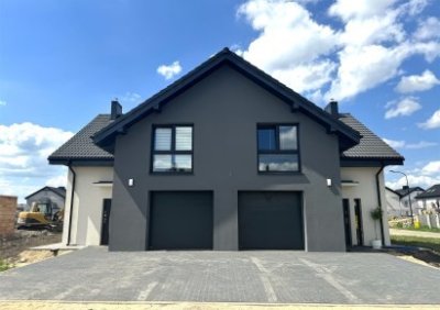 105652889-411-290-0-1-1