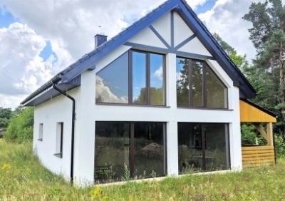 107959967-411-290-0-1-1