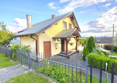 107895046-411-290-0-1-1