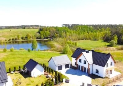 107437179-411-290-0-1-1