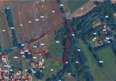 101422047-411-290-0-1-1